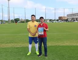 冬窗卖掉大腿 法兰克福近6轮仅1胜 那不勒斯5轮不胜&丢榜首五大联赛中，法兰克福因冬窗卖大腿马尔穆什，战绩突然拉垮。那不勒斯也因裁员裁到了“大动脉”，惨不忍睹。