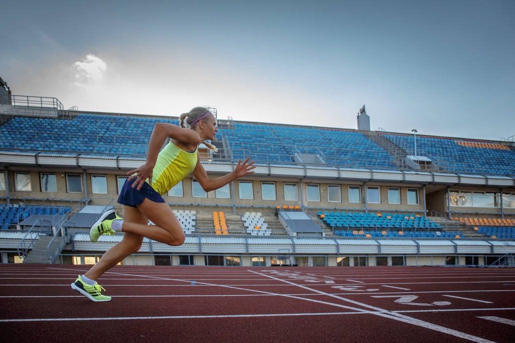 克瓦拉茨赫利亚头球摆渡 拉莫斯后点头球破门